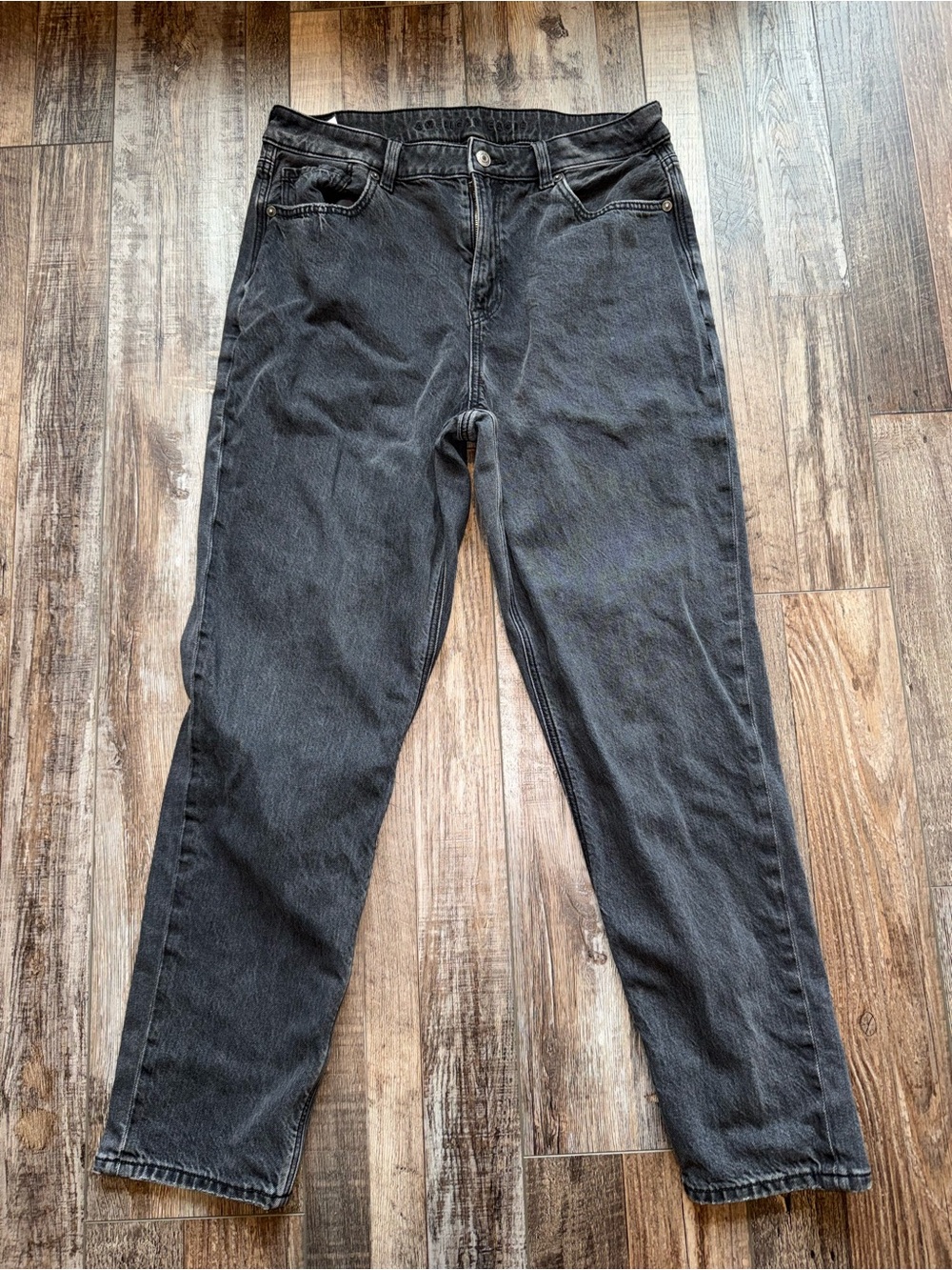 American Eagle Outfitters Women’s Black High-Rise Straight Ankle Jeans